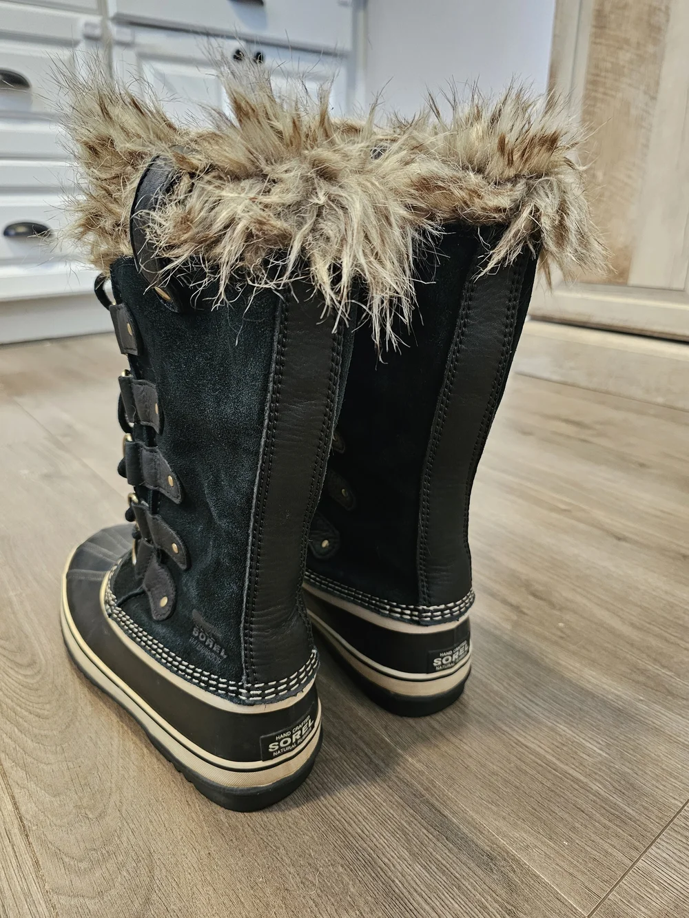Sorel Black Boots with Faux-Fur Cuff